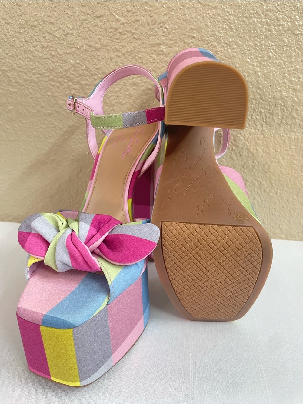 Gianni Bini x Jess Southern Women’s Carrie Plaid
Platform Sandals Size 7.5 M - Picture 10 of 14